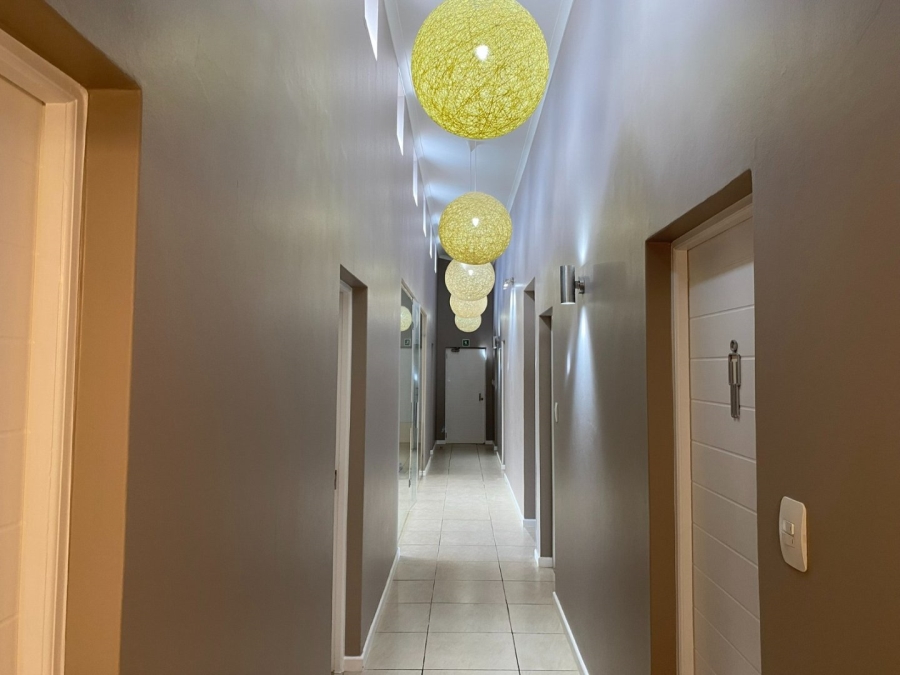 5 Bedroom Property for Sale in Highlands Western Cape